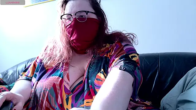Snapshot of DoubleCherryBombXO chatting on February 4, 2:53 pm DoubleCherryBombXO online show from February 4, 2:53 pm