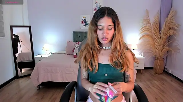 Snapshot of Tamy_edwards chatting on November 19, 7:47 pm Tamy edwards online show from November 19, 7:47 pm