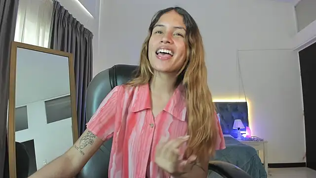 Snapshot of Tamy_edwards chatting on December 16, 8:24 pm Tamy edwards online show from December 16, 8:24 pm