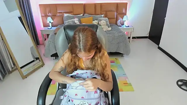 Snapshot of Tamy_edwards chatting on February 26, 8:09 pm Tamy edwards online show from February 26, 8:09 pm