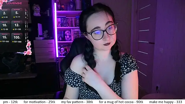 Snapshot of el_sweety chatting on June 1, 11:43 am el sweety online show from June 1, 11:43 am