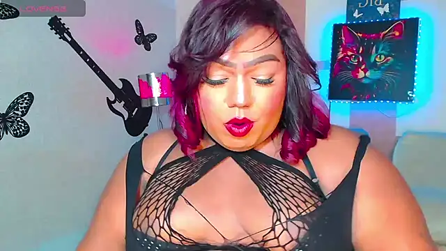 Snapshot of OpraxBellinda chatting on July 9, 2:45 am OpraxBellinda online show from July 9, 2:45 am