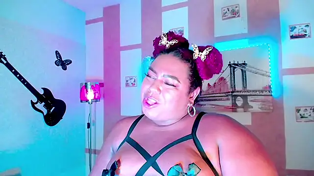 Snapshot of OpraxBellinda chatting on October 5, 3:08 am OpraxBellinda online show from October 5, 3:08 am