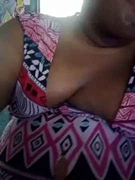 Snapshot of OpraxBellinda chatting on June 16, 1:33 pm OpraxBellinda online show from June 16, 1:33 pm