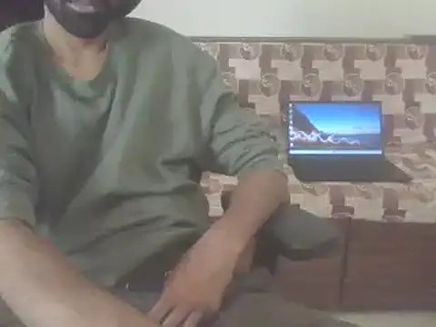 Snapshot of dominanthubby chatting on January 17, 9:49 am dominanthubby online show from January 17, 9:49 am