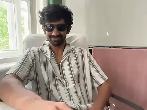 dominanthubby online show from June 4, 8:08 am