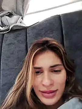 cuteluci  online show from February 19, 3:27 pm