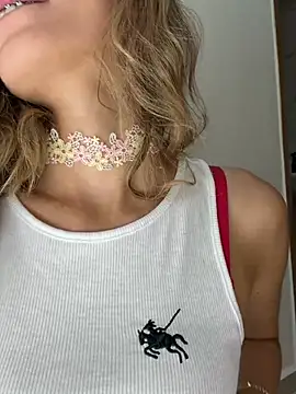 cuteluci  online show from March 31, 12:29 pm