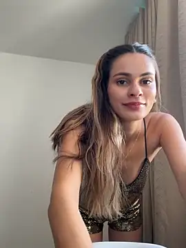 cuteluci  online show from November 1, 6:35 pm