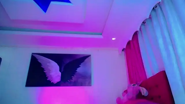 NahomiCamper online show from November 26, 2:11 am