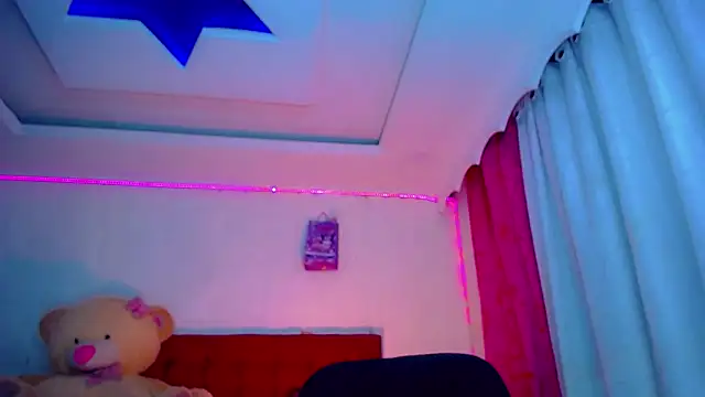 NahomiCamper online show from March 24, 11:16 pm