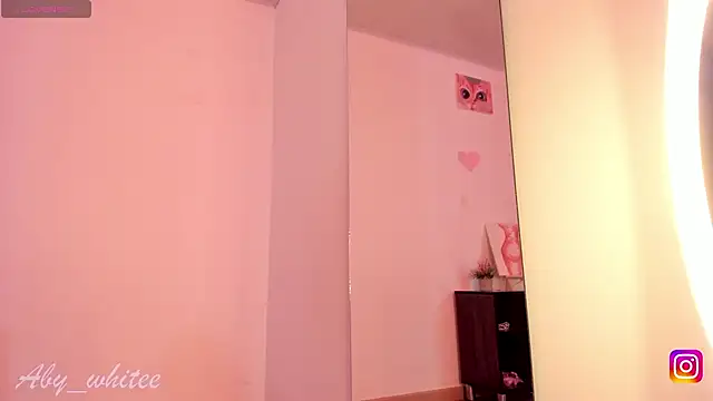 AbyWhitee online show from September 18, 11:35 am