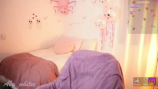 AbyWhitee online show from October 24, 3:27 am