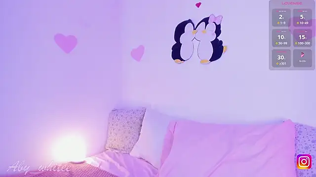 AbyWhitee online show from February 20, 9:00 am