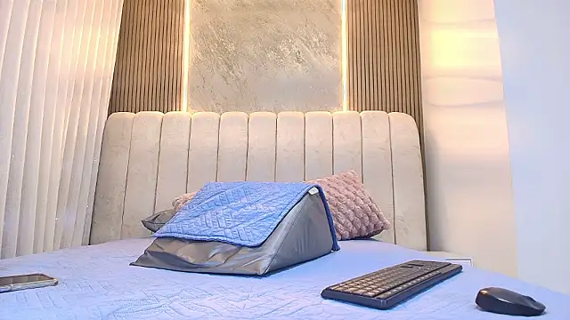 kata hazel online show from March 3, 7:10 pm