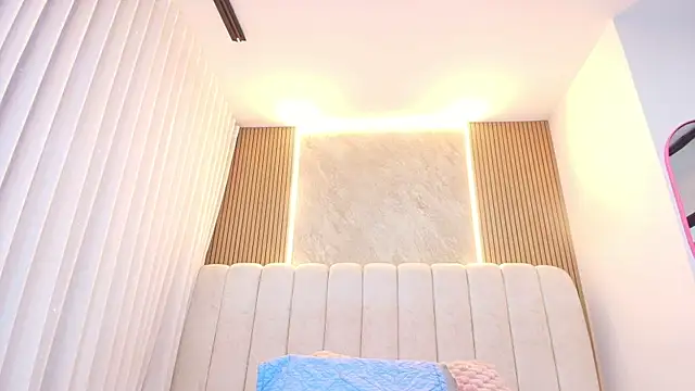 kata hazel online show from April 13, 7:18 pm