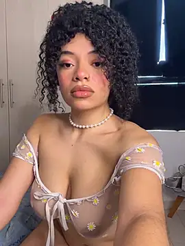 Alyssa Houston online show from February 16, 2:05 pm