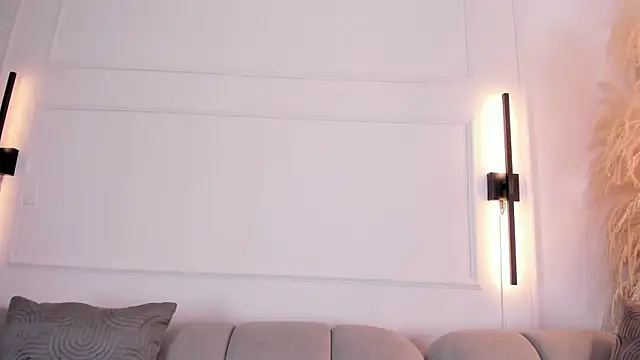 Alyssa Houston online show from March 19, 11:43 am