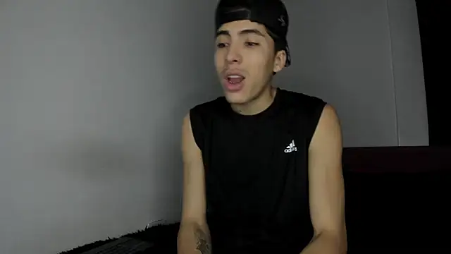 HeellBoy  online show from May 15, 1:03 am