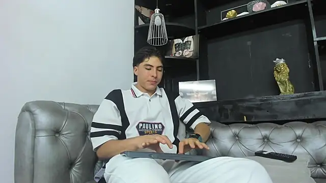 HeellBoy  online show from October 7, 8:43 pm