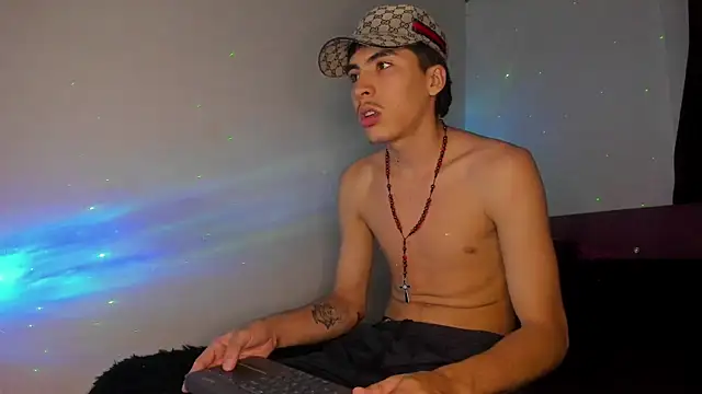 HeellBoy  online show from July 11, 11:16 pm