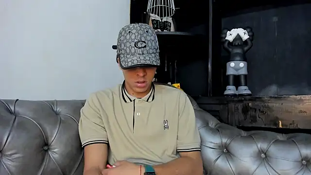 HeellBoy  online show from November 29, 3:50 am