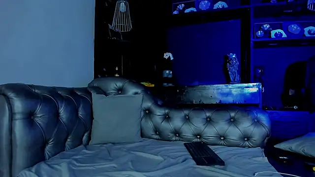 HeellBoy  online show from December 2, 2:34 am