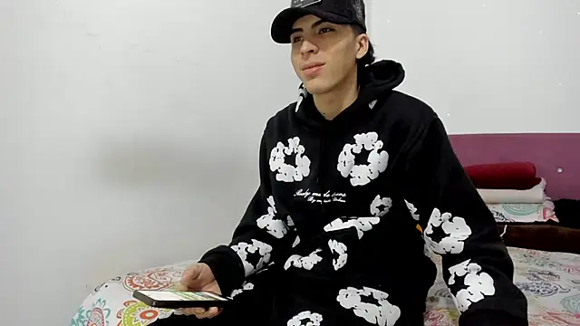 HeellBoy  online show from February 27, 8:25 am