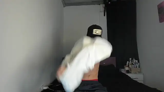 HeellBoy  online show from April 14, 4:50 am