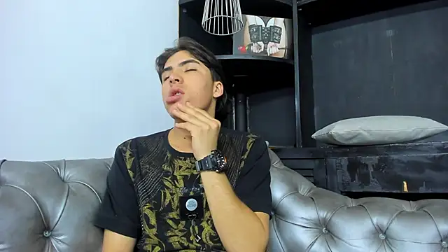 HeellBoy  online show from November 5, 9:18 pm