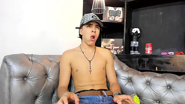 HeellBoy  online show from November 18, 12:19 pm