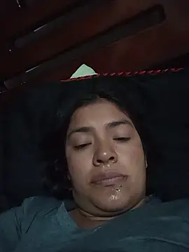 Snapshot of arianithaxox chatting on December 17, 10:48 pm arianithaxox online show from December 17, 10:48 pm