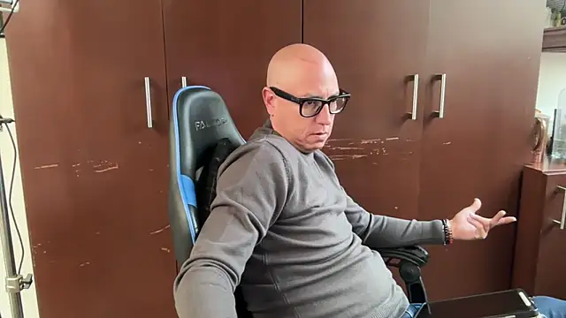 alanan881 online show from November 29, 5:57 pm