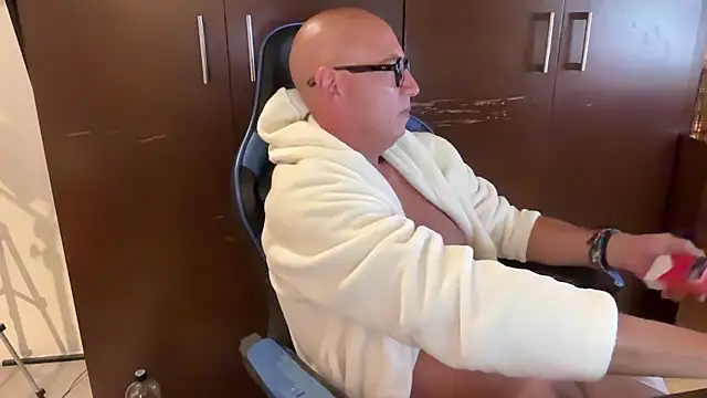 alanan881 online show from January 8, 1:11 am