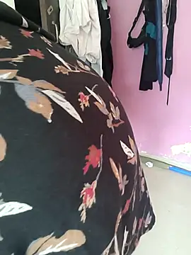 Snapshot of samitasharma chatting on July 19, 6:44 am samitasharma online show from July 19, 6:44 am