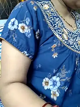 Snapshot of samitasharma chatting on October 19, 3:37 pm samitasharma online show from October 19, 3:37 pm