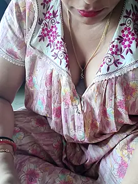 Snapshot of samitasharma chatting on July 13, 4:23 am samitasharma online show from July 13, 4:23 am