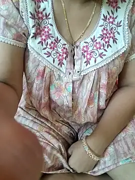 Snapshot of samitasharma chatting on June 27, 5:02 am samitasharma online show from June 27, 5:02 am