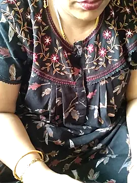 Snapshot of samitasharma chatting on October 30, 5:28 am samitasharma online show from October 30, 5:28 am