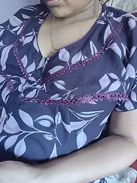 Snapshot of samitasharma chatting on June 10, 5:30 am samitasharma online show from June 10, 5:30 am