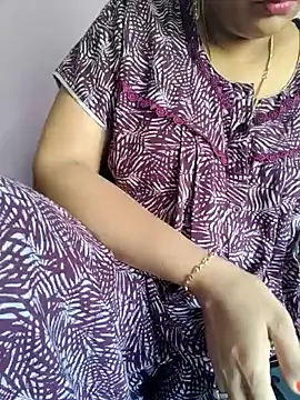 Snapshot of samitasharma chatting on November 3, 6:18 am samitasharma online show from November 3, 6:18 am