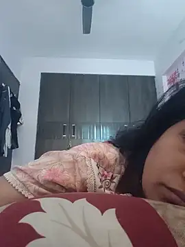 Snapshot of samitasharma chatting on June 13, 2:31 am samitasharma online show from June 13, 2:31 am