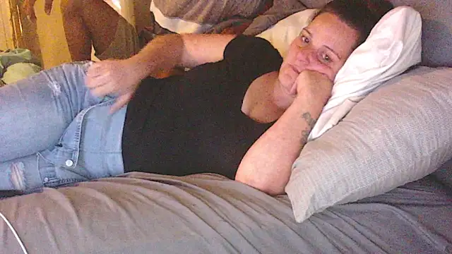 Snapshot of KillaKelli69 chatting on February 9, 1:00 am KillaKelli69 online show from February 9, 1:00 am