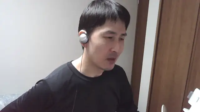 Snapshot of ikkakusai11 chatting on November 8, 2:42 pm ikkakusai11 online show from November 8, 2:42 pm