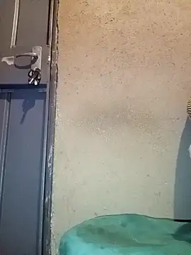 Snapshot of Thickcockzivyy chatting on December 21, 3:52 am Thickcockzivyy online show from December 21, 3:52 am