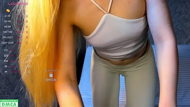 Snapshot of xteona chatting on September 18, 9:12 am xteona online show from September 18, 9:12 am