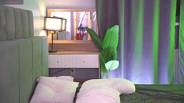 Tella dream online show from May 26, 2:26 pm