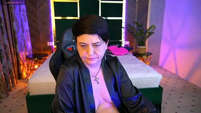 Snapshot of MilaSkyy chatting on March 14, 3:15 am MilaSkyy online show from March 14, 3:15 am