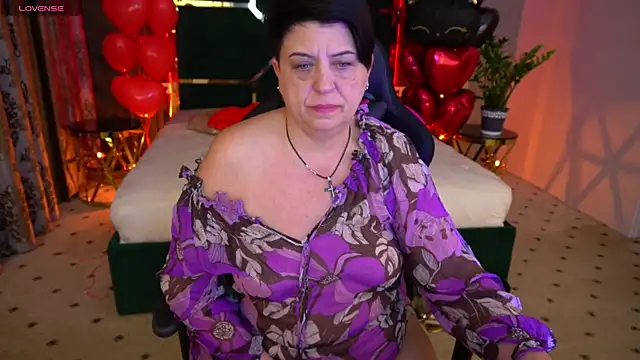 Snapshot of MilaSkyy chatting on February 20, 3:34 am MilaSkyy online show from February 20, 3:34 am