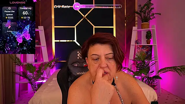 Snapshot of MilaSkyy chatting on October 20, 2:46 am MilaSkyy online show from October 20, 2:46 am